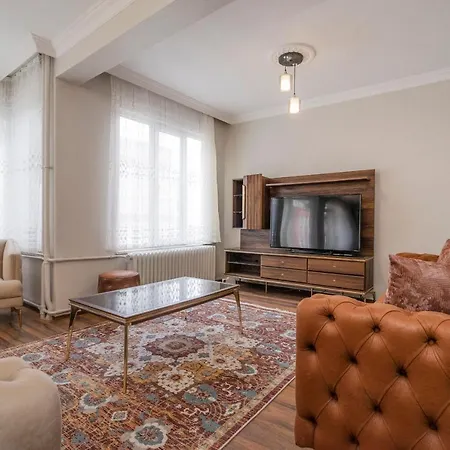 Apartman Luxury 4 Bdrm On Altiparmak *