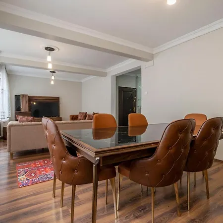 Apartman Luxury 4 Bdrm On Altiparmak