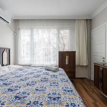 Apartman Luxury 4 Bdrm On Altiparmak